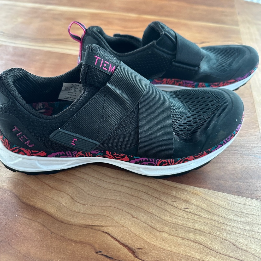 TIEM Women's Black Athletic Shoes